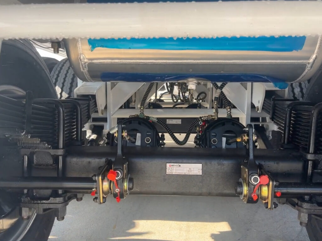 oil tank semi trailer high-strength steel frame structure close-up