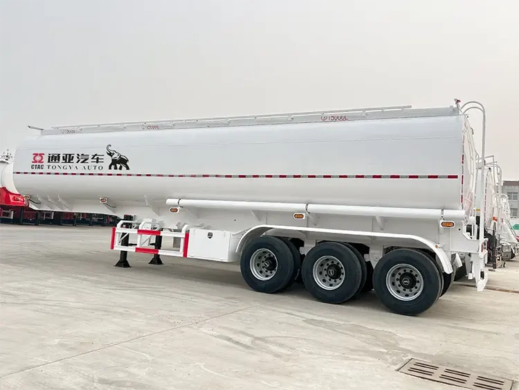 45000L 3 axle oil tanker semi trailer ready for delivery in Tongya factory